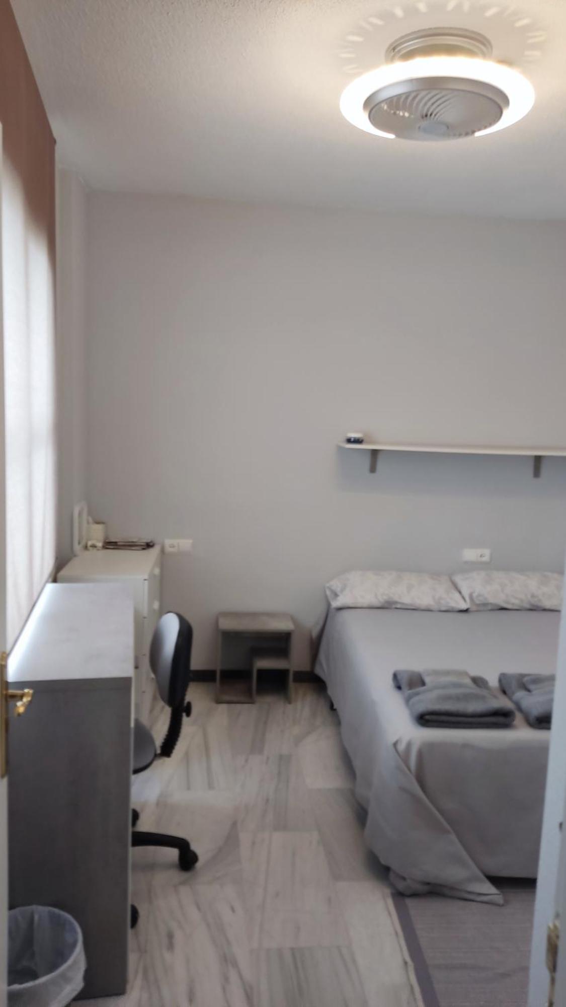 Doble Con Bano Privado En Casa Clara Séjour chez l'habitant Cordoue