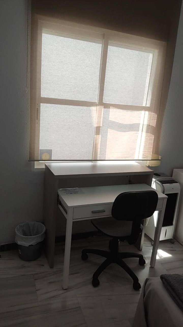 Doble Con Bano Privado En Casa Clara * Cordoue