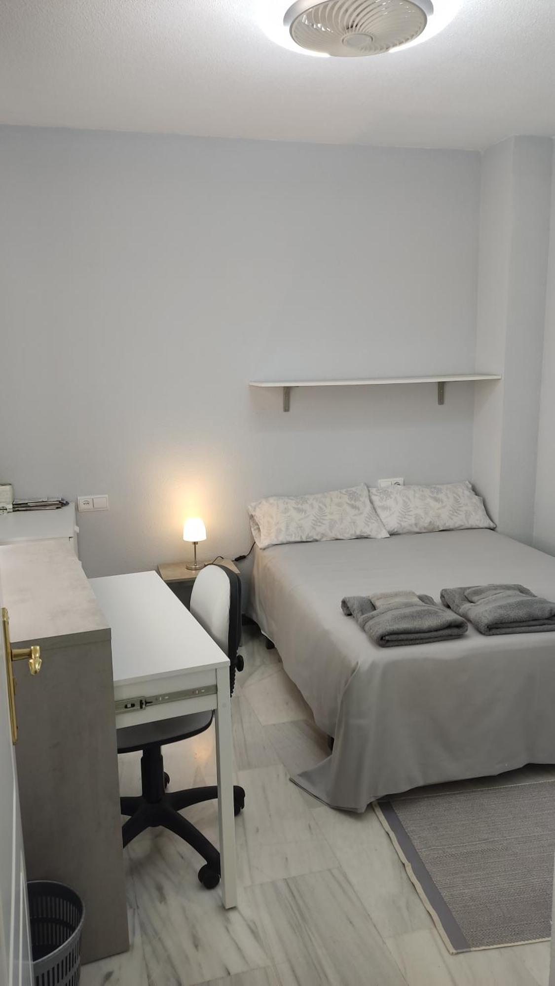 Quarto em Acomodações Particulares Habitación Doble Con Baño Privado *